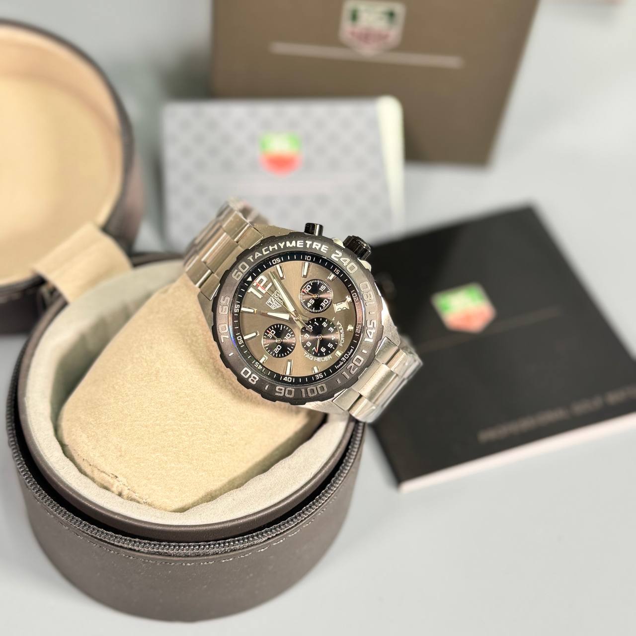 WhatsApp Image 2026-06-04 at 11.59.23 AM (5) TAG Heuer Superclone 1:1 Steel Watch Collection | Aquaracer 40mm & Formula 1 43mm Clones | Premium Stainless Steel Bracelets | Free UK Delivery - Image 7